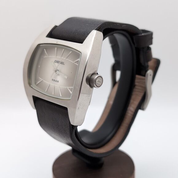 Diesel Mens DZ-2062 Analog Watch. Stainless Steel, Leather Cuff Band. Working - Picture 2 of 8